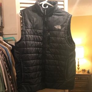 The North face Primaloft black Men’s vest